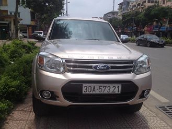 Ford Everest 2.4MT 2015