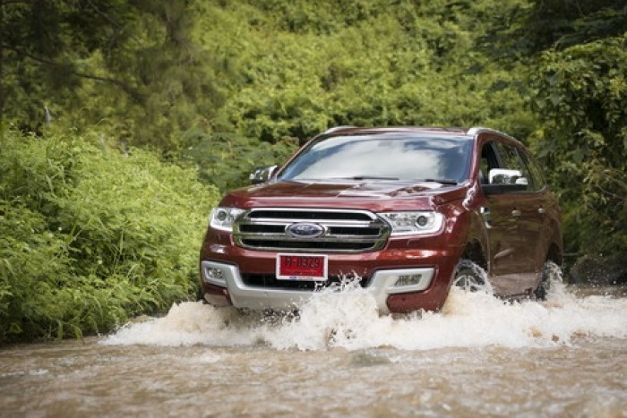 Hot ! Ford Everest mới 2017, hỗ trợ vay đến 85% ,giá xe giá cạnh tranh