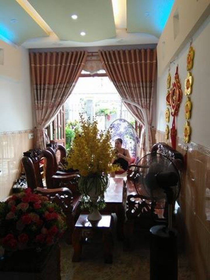 Bán nhà 1 lầu 1 trệt, 4 phòng trọ gần karaoke 168 Phạm Ngũ Lão, phường Hiệp Thành, Thủ Dầu Một
