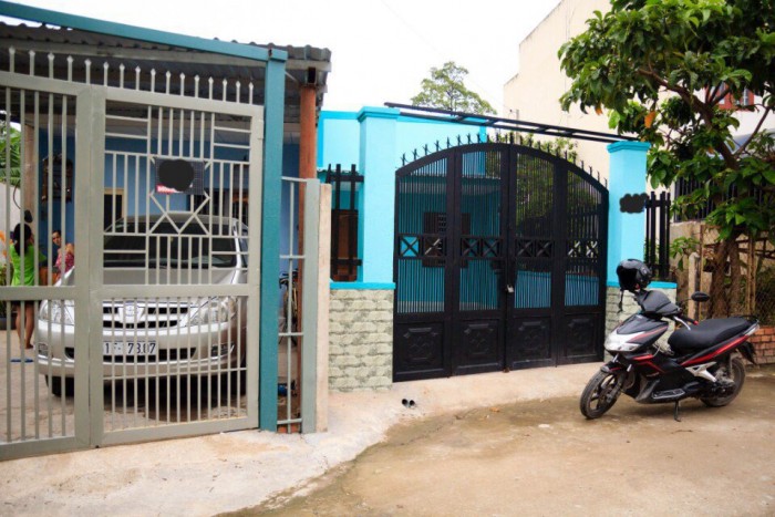 Tôi cần bán nhà  mặt tiền đường 102, Tăng Nhơn Phú B, Q9
