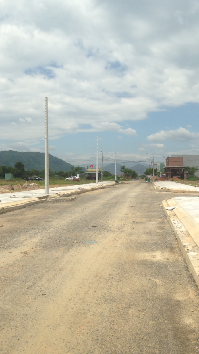 Bán đất trục đường Nguyễn Lương Bằng