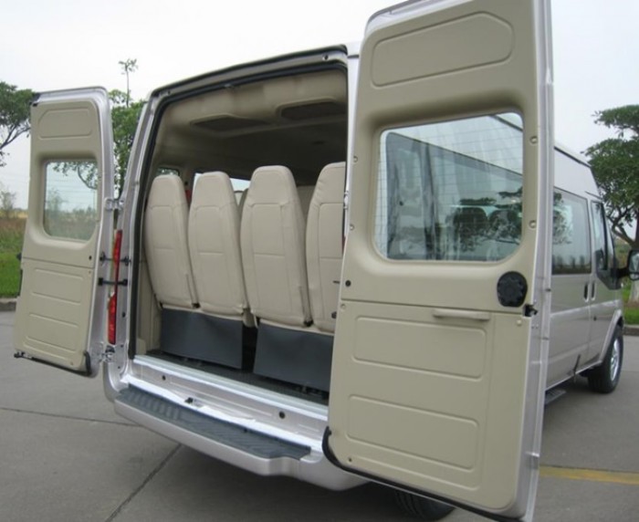 Hot ! Ford Transit SVP mới 2017, hỗ trợ vay đến 85% giá trị xe, giá cạnh tranh