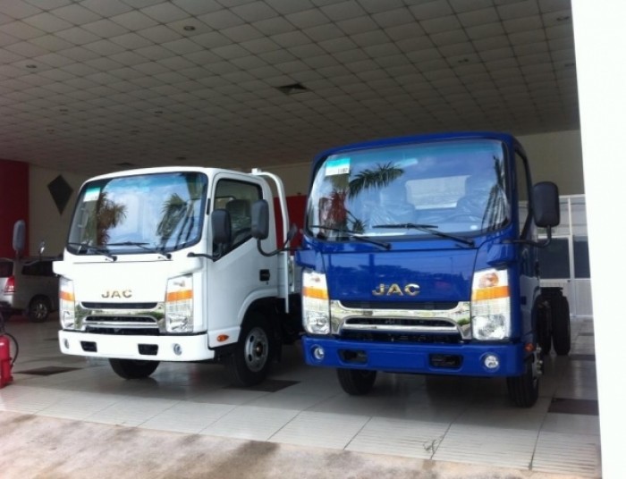 Giá bán xe tải JAC 1.99 Tấn Thùng Bạt đâu vuông - ( nhập khẩu 2017 )