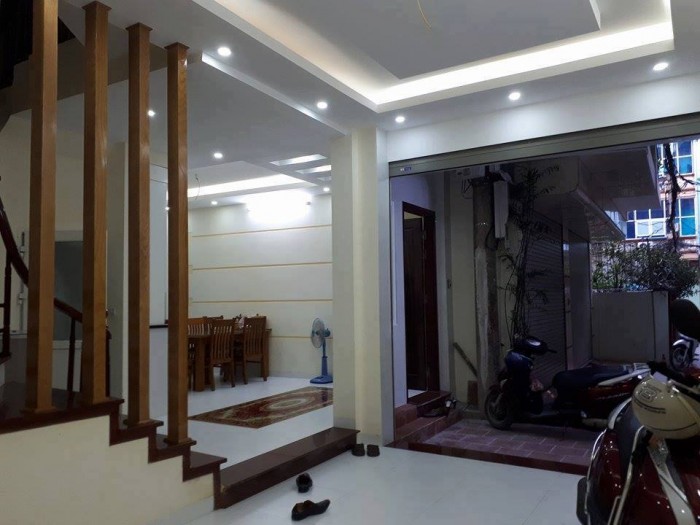 Bán nhà Độc – Hiếm Cù Chính Lan, Dt 70m2, 5T, Mt 6m