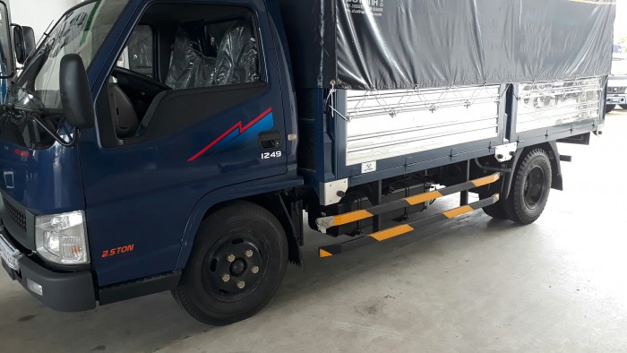 Tải 2.4 tấn . Động cơ Isuzu. Thùng 4.3m