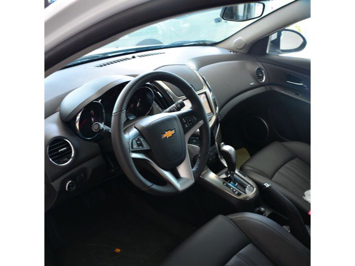 Chevrolet Cruze số tự động - Khuyến mãi 70 triệu trong tháng 8.2017