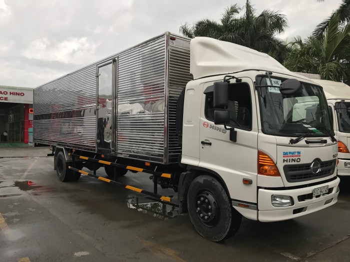 Chuyên dòng xe tải Hino Nhật Bản, mới 100%, sản xuất 2017