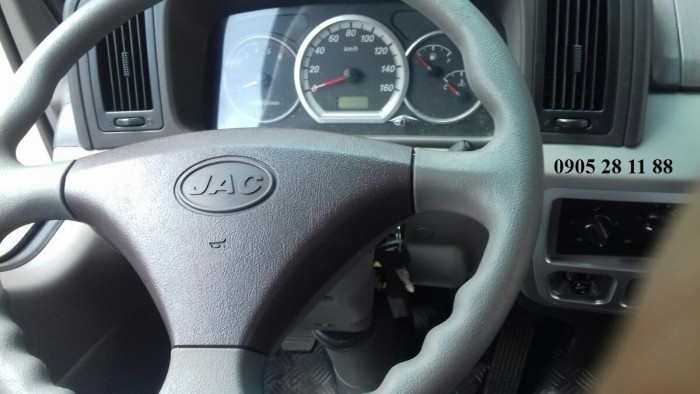 Xe tải jac 2t4 thùng kín