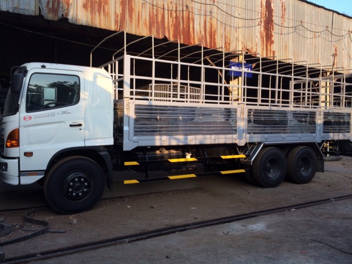 Xe tải Hino 15 Tấn FL8JTSL giá ưu đãi cực mềm
