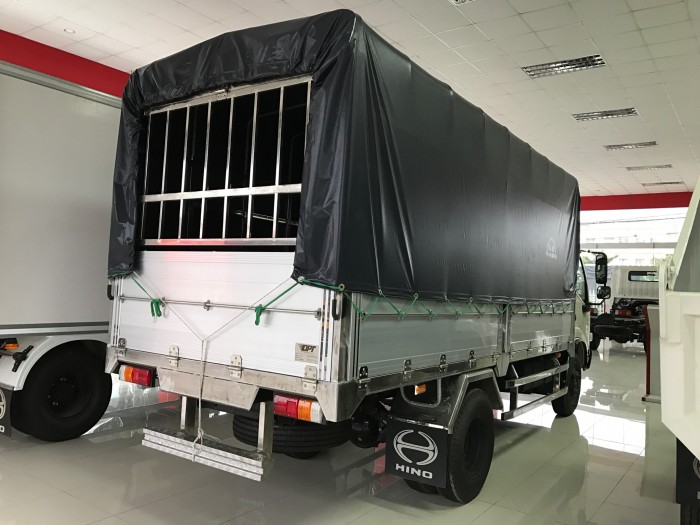 Bán xe tải thùng mui bạt nhôm Hino Nhật Bản, 5 tấn, đăng ký 2017