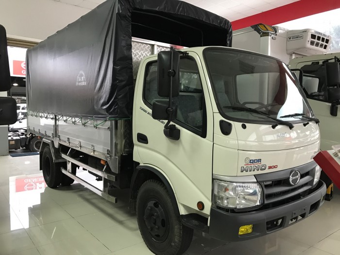 Bán xe tải thùng mui bạt nhôm Hino Nhật Bản, 5 tấn, đăng ký 2017
