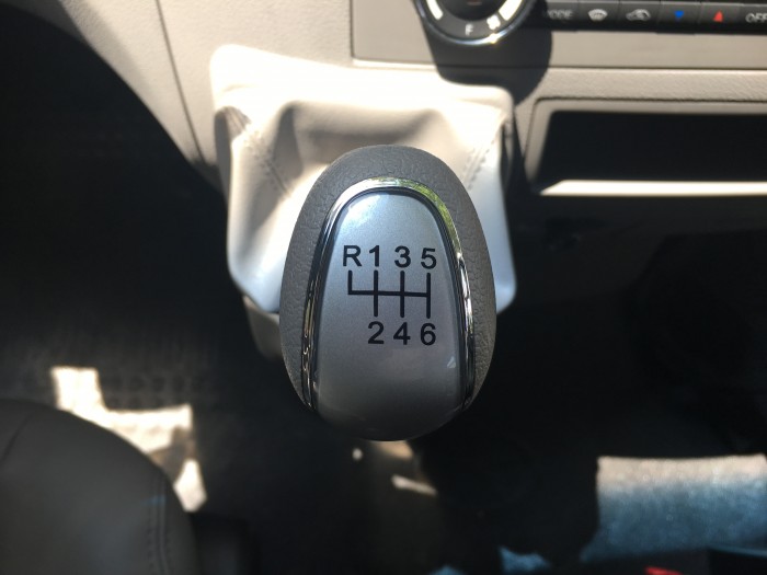 Xe du lịch jac 16 chỗ m268 nhập khẩu nguyên chiếc