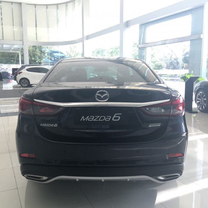 Mazda 6 2.0 Premium + Xe bảo hành lên đến 5 năm!