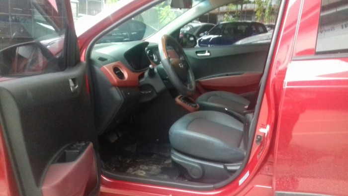 Bán Hyundai Grand i10 1.2 AT 2016 màu đỏ xe đẹp