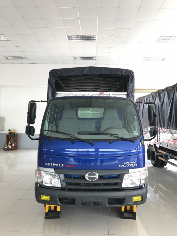 Chuyên bán xe tải Hino 5 tấn miền nam,mui bạt nhôm, sàn sóng inox
