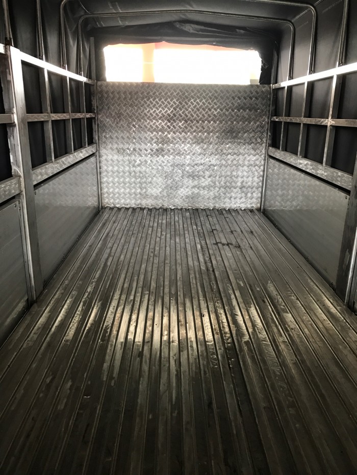 Chuyên bán xe tải Hino 5 tấn miền nam,mui bạt nhôm, sàn sóng inox