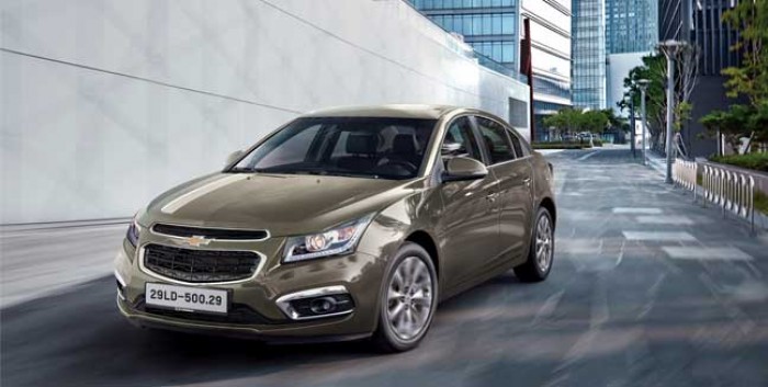 Chevrolet Cruze LT 1.6 chính hãng Số sàn giá rẻ: 589 triệu trang bị hệ thống giải trí MyLink