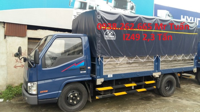 Hyundai IZ49 2,3 tấn thùng bạt