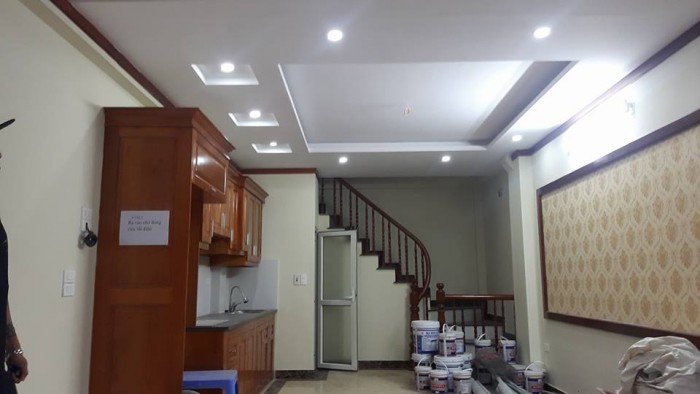 Nhà đẹp phố Nguyễn Khang, Cầu Giấy, 32m2, 5T, mt5m, kinh doanh, ô tô.