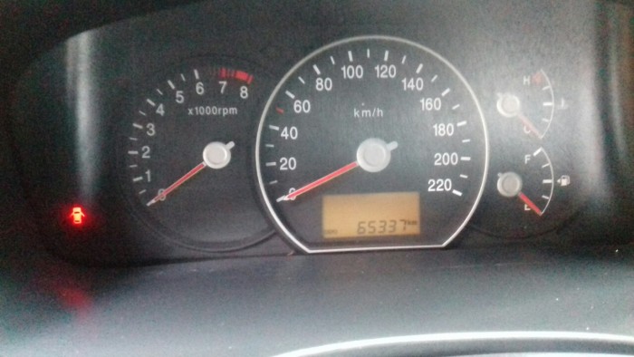 Bán Kia carens 2015 2.0 EX màu bạc xe đẹp