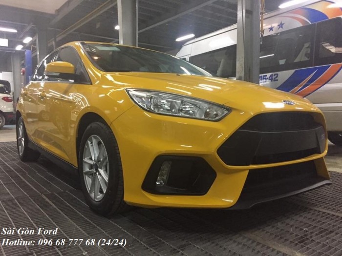 Khuyến Mãi Mua xe Ford Focus Trend, màu vàng, số tự động, vay trả góp chỉ 150 triệu, giao xe trong 30 ngày.