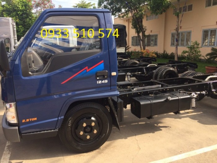 Xe tải IZ49 tải 2,3T vào thành phố ban ngày, hỗ trợ vay với lãi suất ưu đãi.