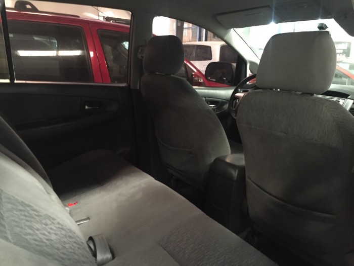 Bán Toyata Innova sx 2012 màu ghi vàng