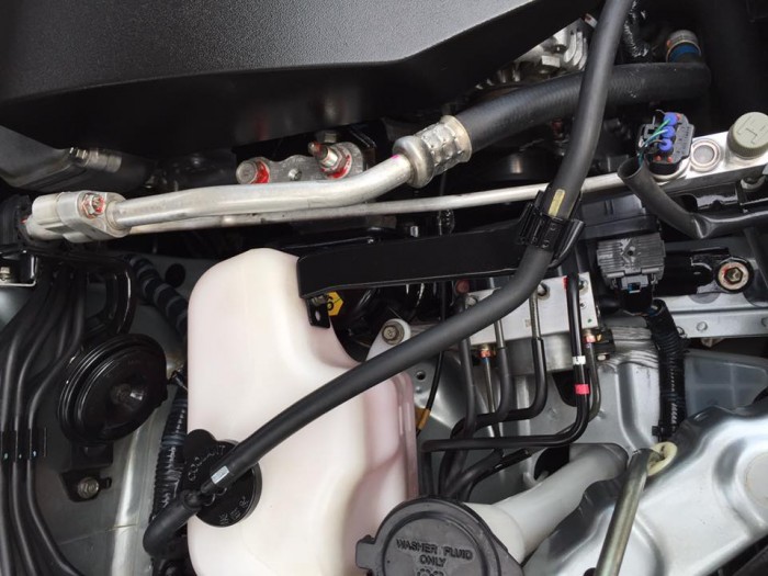 Cần bán gấp xe Toyota Altis 2014 phiên bản 1.8 số tự động odo 60.000km