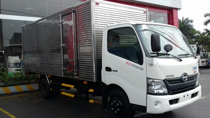 Bán xe Hino 1,9 tấn, nhập khẩu, đời 2017