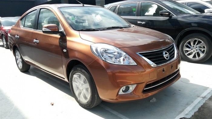 Nissan Navara Sunny 1 cẩu số tự động, xe giao ngay, hỗ trợ vay 80%