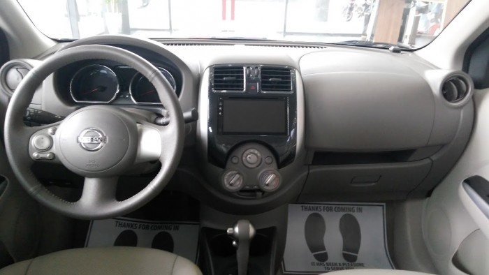 Nissan Sunny Premium S, xe giao ngay, hỗ trợ vay 80%