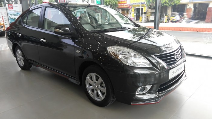 Nissan Sunny Premium S, xe giao ngay, hỗ trợ vay 80%