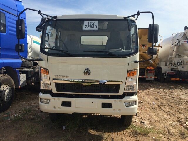 Xe trộn bê tông 5 khối