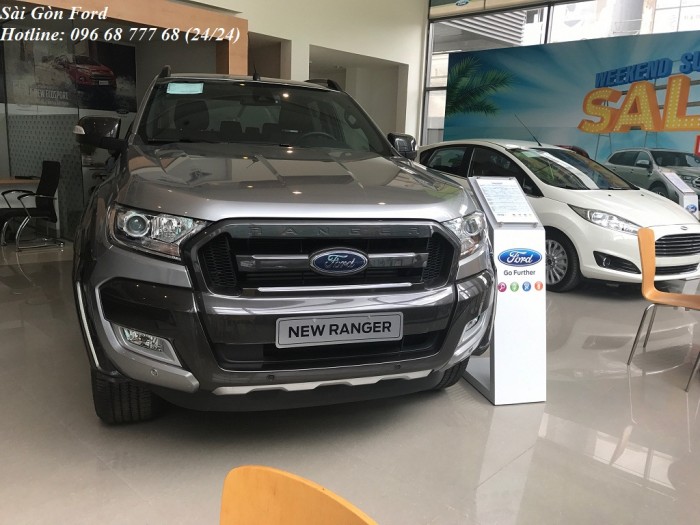 Mua xe Ford Ranger Wildtrak 2.0L 2019 trả góp 150 triệu, số tự động, màu xám, giao xe trong 30 ngày.