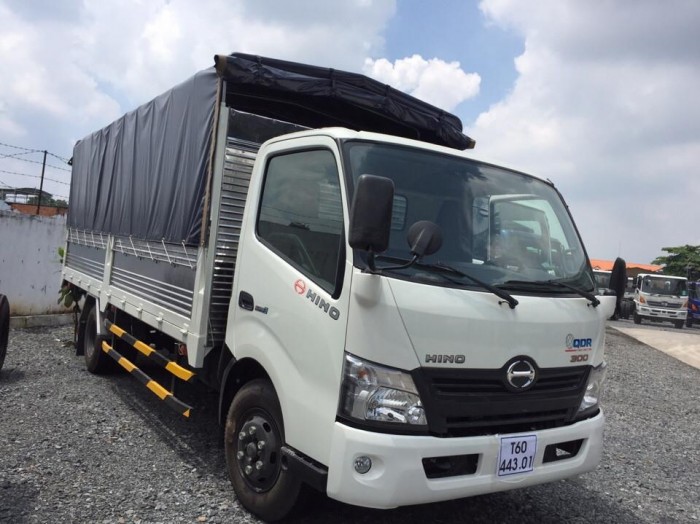 Hino XZU650L mới 100%, hỗ trợ vay cao với lãi suất hấp dẫn