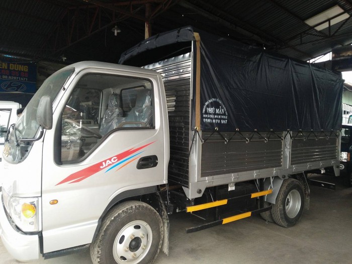 Xe tải Jac 2 tấn 5 vào thành phố
