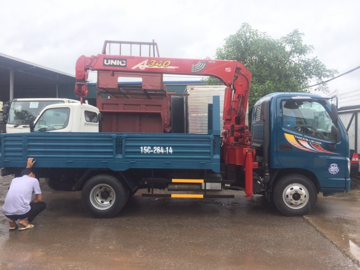 Xe tải thaco Olin gắn cẩu Unic 3 tấn 3 đốt