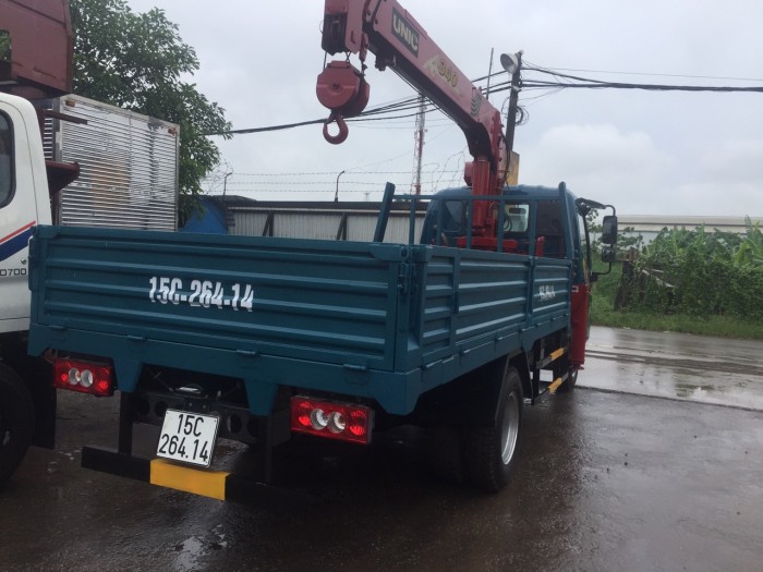 Xe tải thaco Olin gắn cẩu Unic 3 tấn 3 đốt