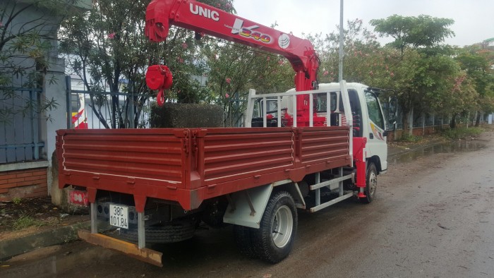 Xe tải thaco Olin gắn cẩu Unic 3 tấn 3 đốt