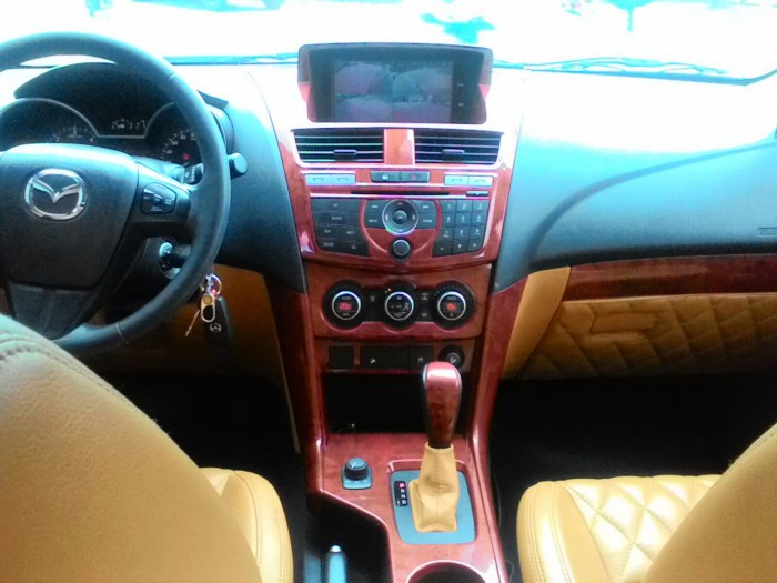 Bán Mazda BT50 sx 2014 màu bạc