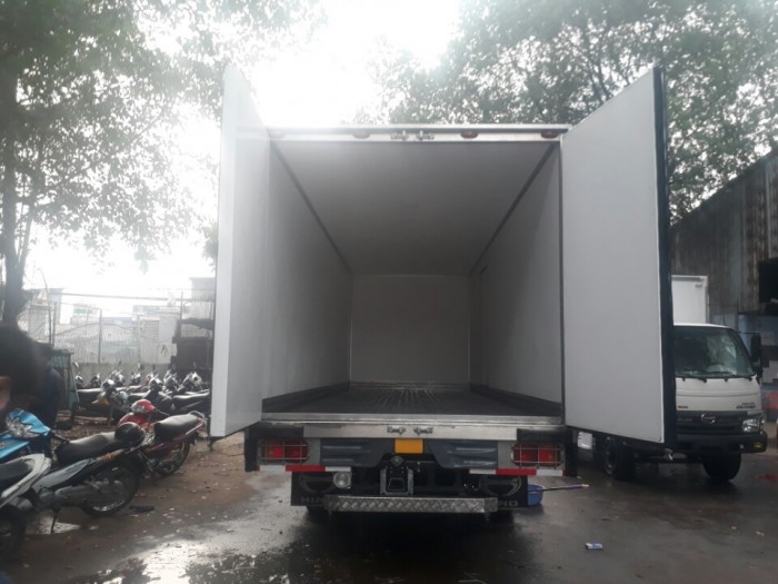 Xe đông lạnh 15 tấn hino FL thùng mẫu Quyền giá rẻ mới 100%