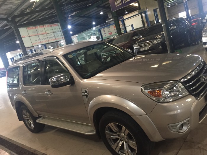 Bán Ford Everest 4x2 MT ghi vàng sx 2011 xe đẹp