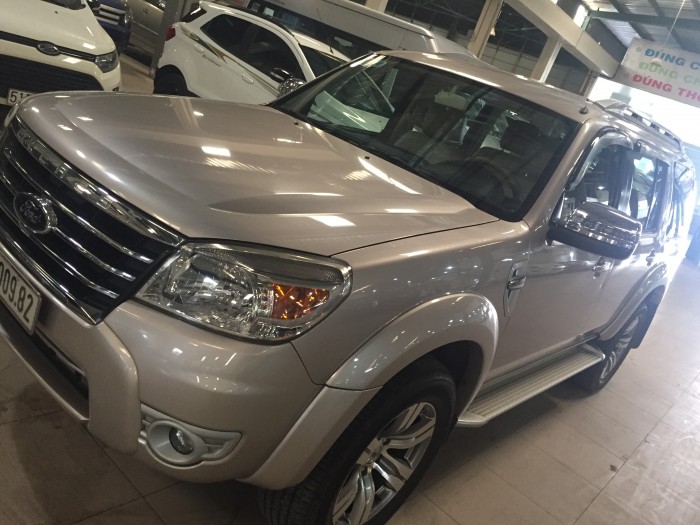 Bán Ford Everest 4x2 MT ghi vàng sx 2011 xe đẹp