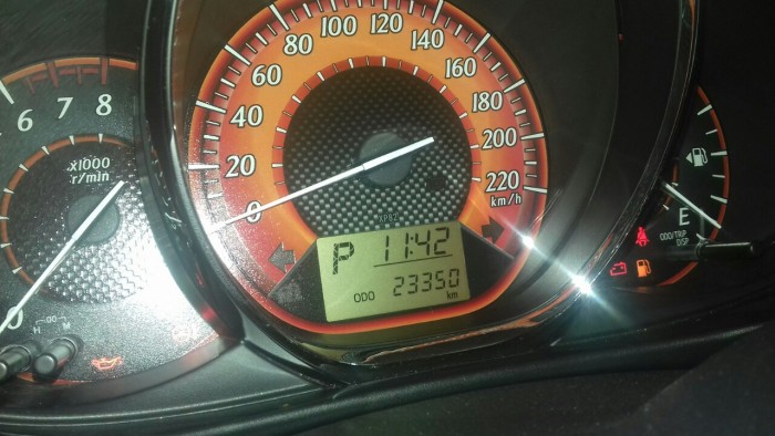 Bán em Toyota yaris G 1.3AT màu trắng bs SG