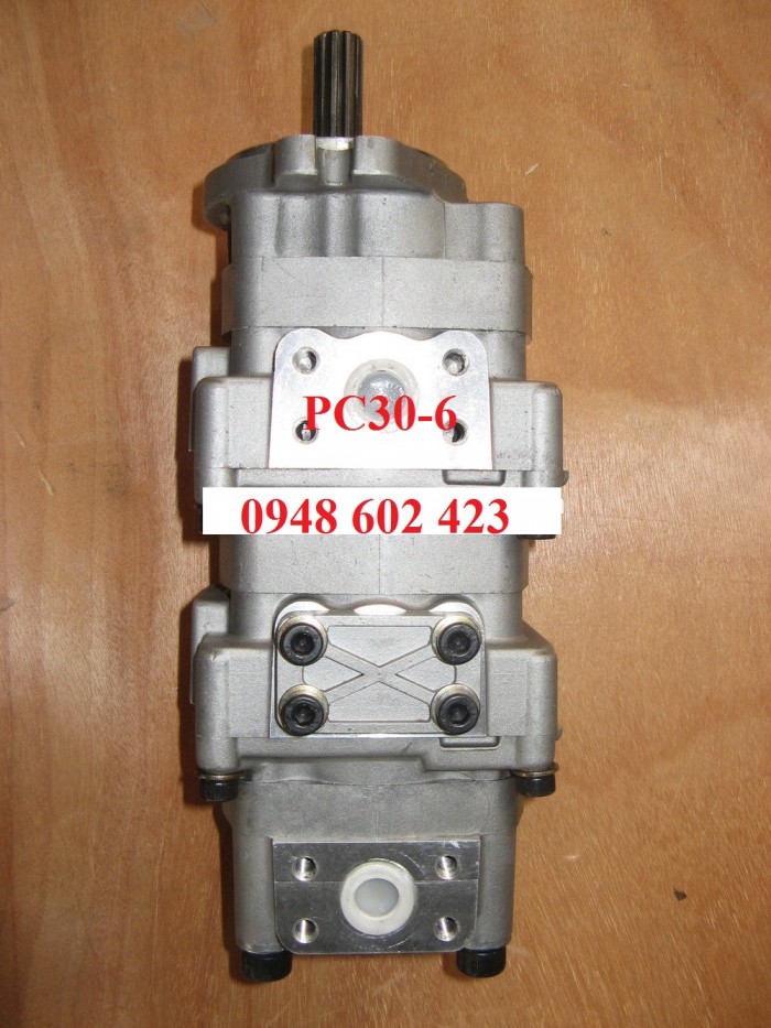 Bơm thủy lực xe đào Komatsu PC30-6/ 0948 602 423.
