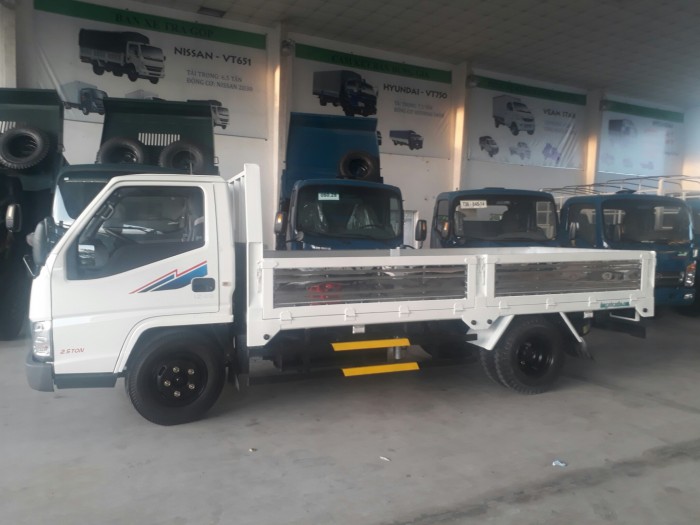 Xe tải iz49 đô thành 2,4 tấn giá thùng lững khuyến mãi