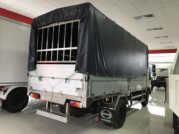Xe tải Hino Nhật 6 tấn mới 100% (đông lạnh, bảo ôn, mui bạt, thùng kín)
