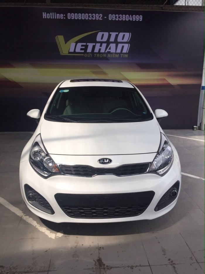 Bán Kia Rio 1.4 AT 2014 màu trắng Hatchback đẹp lung linh