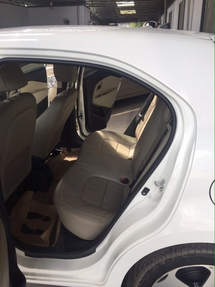 Bán Kia Rio 1.4 AT 2014 màu trắng Hatchback đẹp lung linh