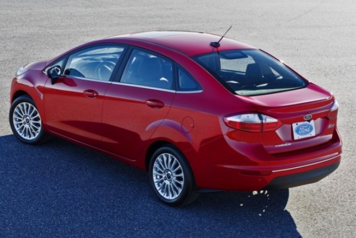 Ford Fiesta 2017 mức giảm giá sốc nhất hiện nay cùng nhiều phần quà tặng kèm có giá trị lớn